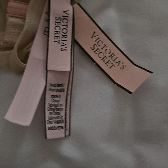 Victoria's Secret lined demi bra 34DD - Picture 5 of 7